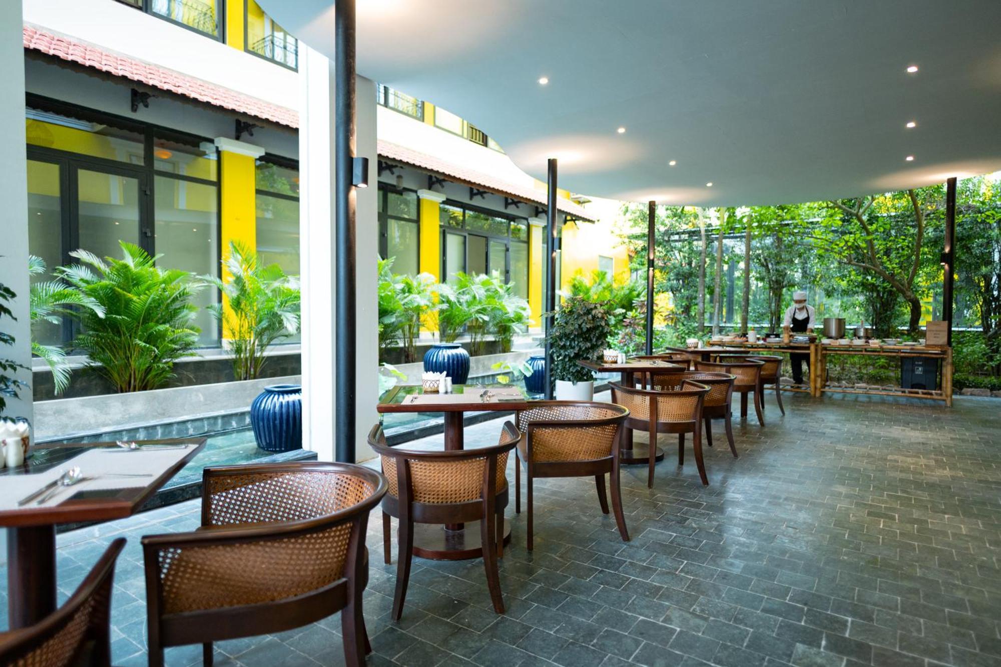 Bel Marina Hoi An Resort Екстериор снимка The interior of the restaurant